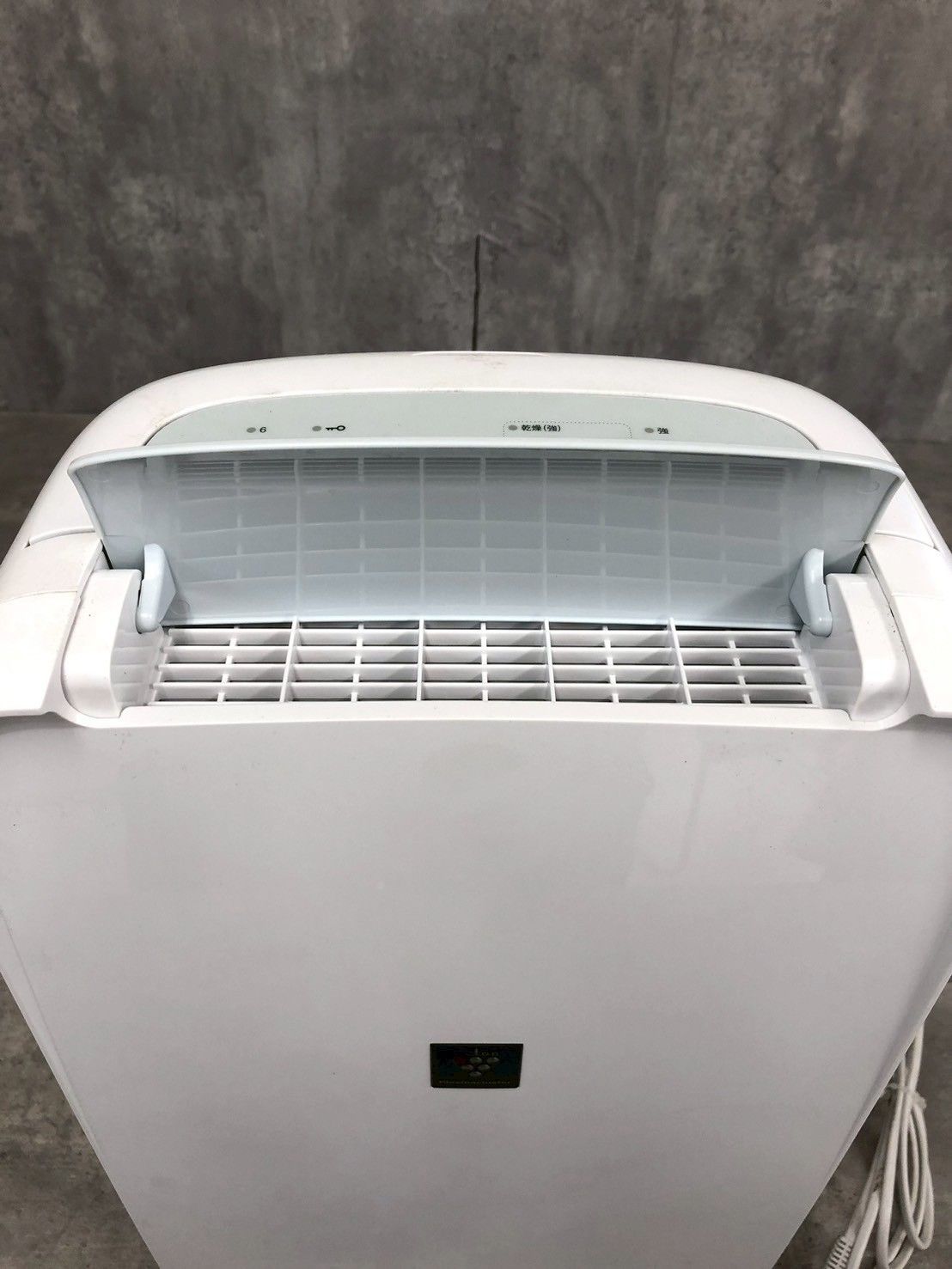 CV-P71-W 衣類乾燥除湿機