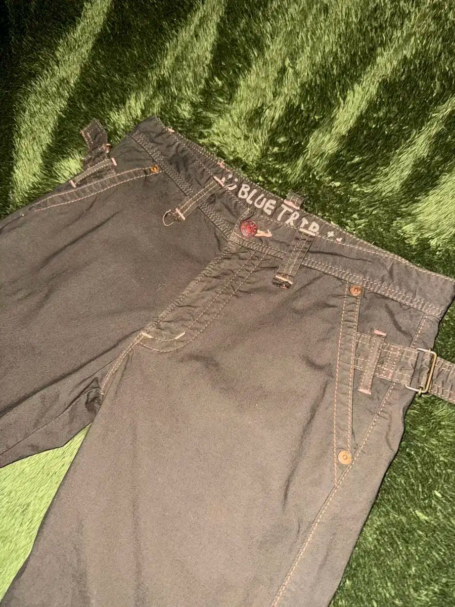 L EDWIN エドウイン ジャパン ブルー トリップ ユーティリティ ストラップ コットン パンツ オリーブ ブラウン