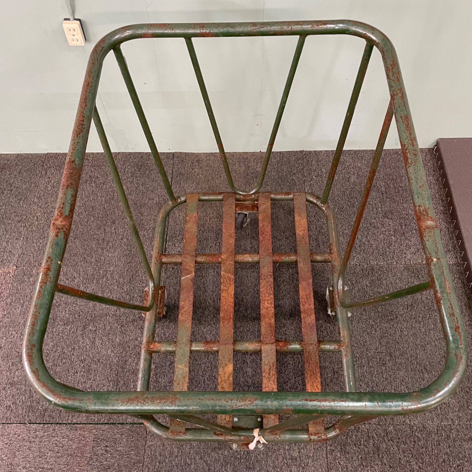 お早めにどうぞ！！ ♭ 残り個数2 金属製 ボールカゴ キャスター付き ボール入れ 運搬 収納 インダストリアル