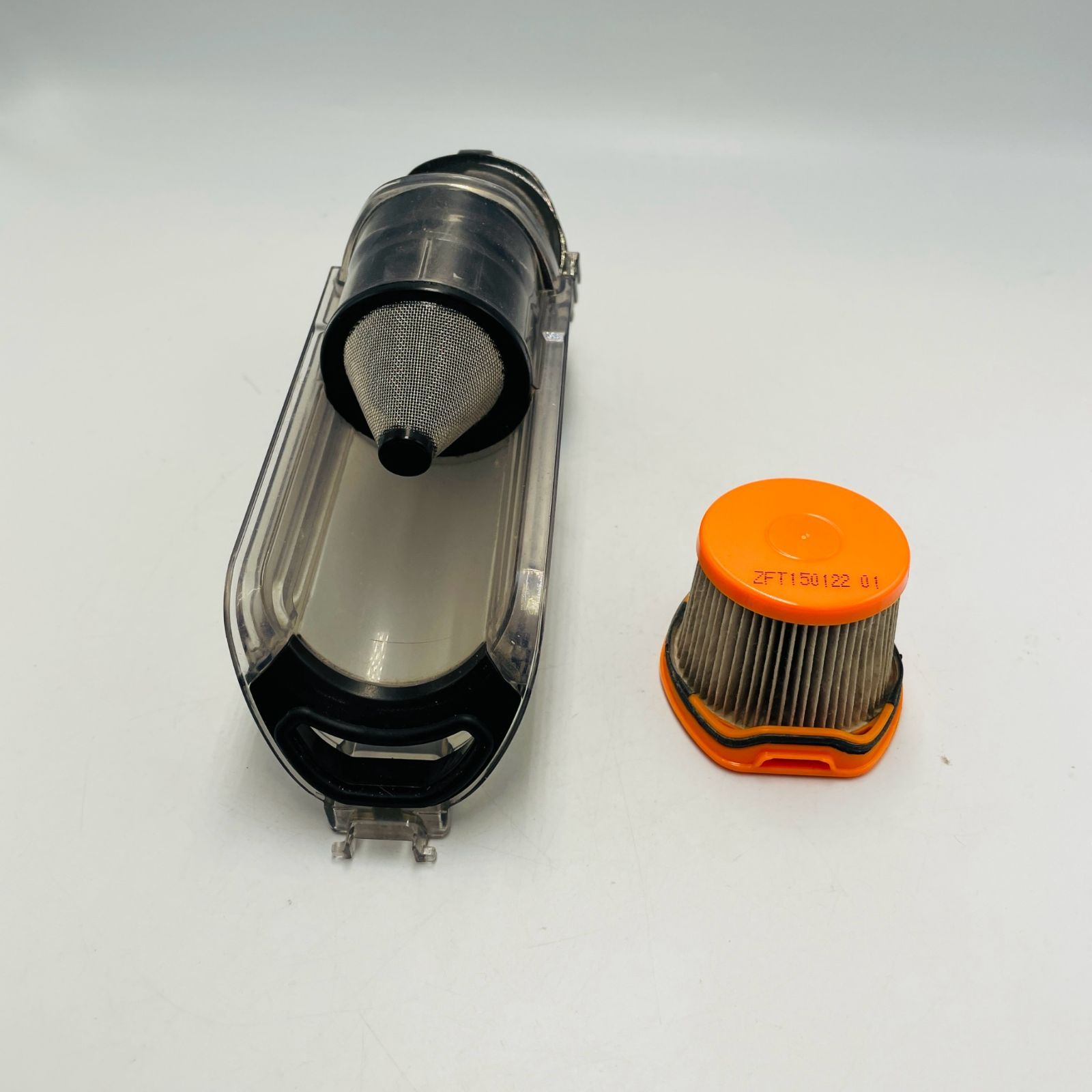 簡易清掃済】shark（型番：CS601JBK） 掃除機 スティック ダスト