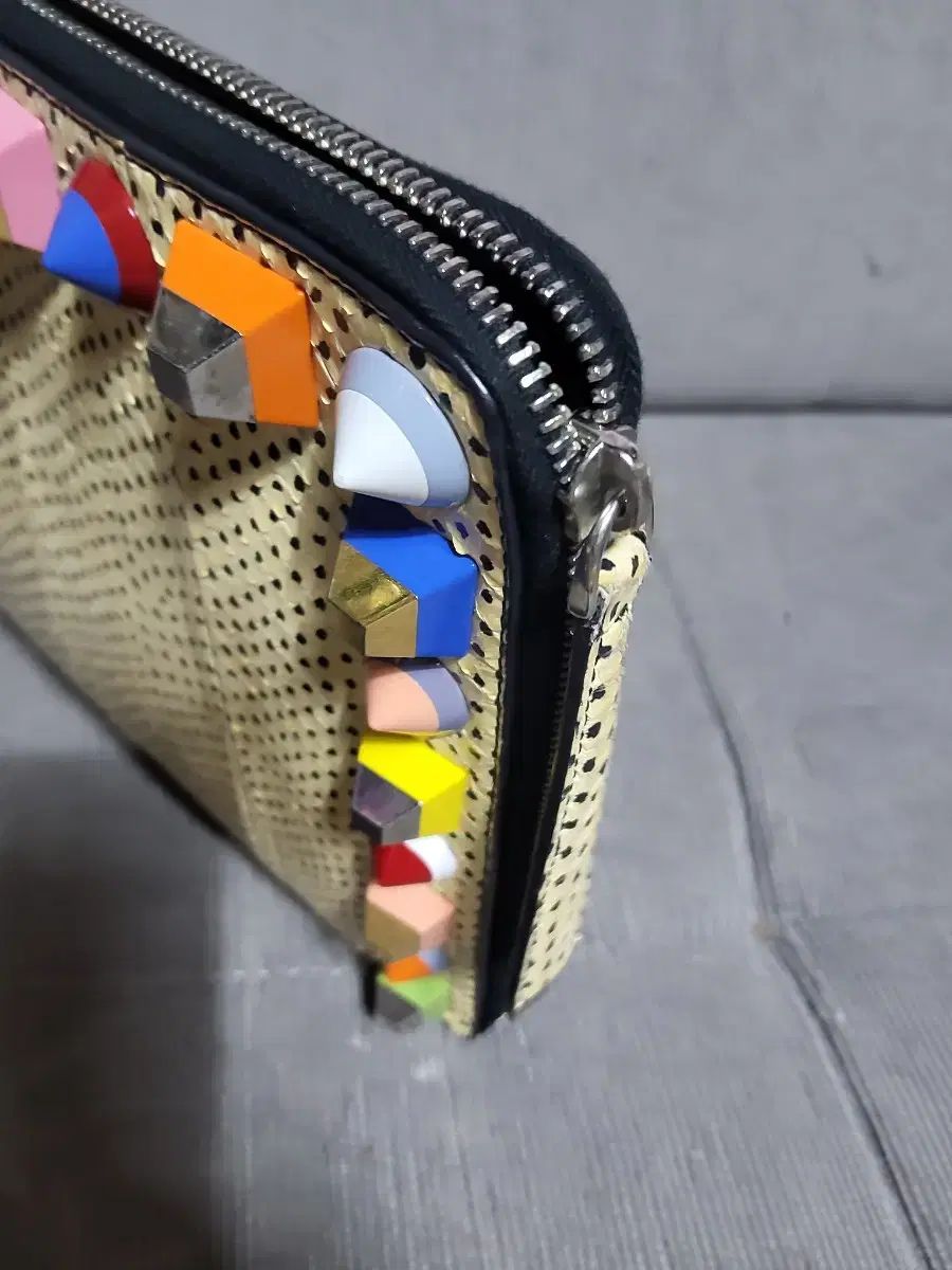 FENDI フェンディ