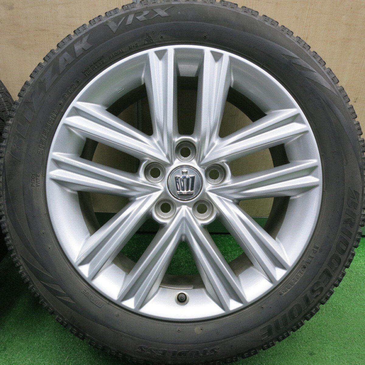 215/55R17 ブリヂストン クラウン純正ホイール＆スタッドレスタイヤ