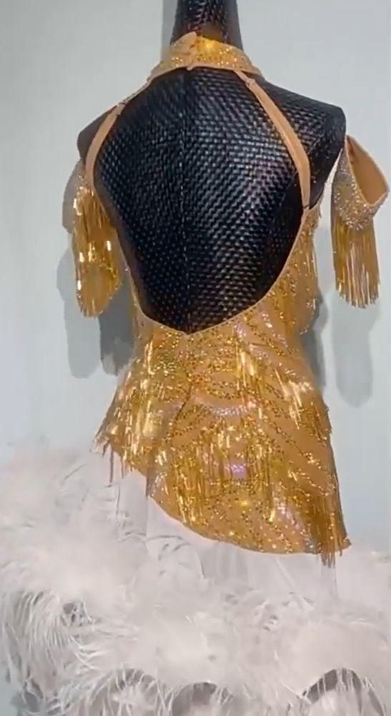 ダンス衣装