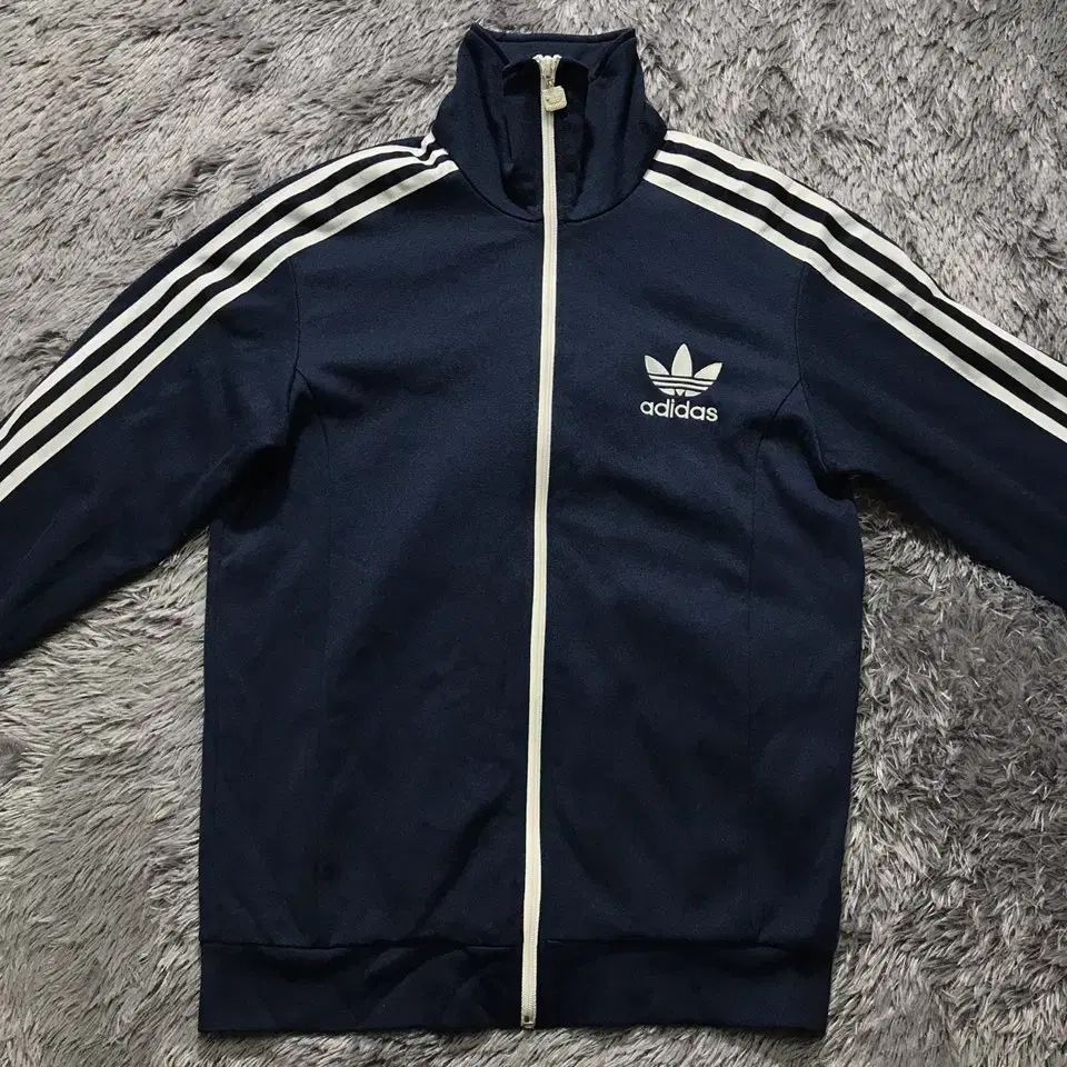 M 兼用 ＃ アディダス ( ADIDAS ） ヨーロッパ トラックトップス ジャージ