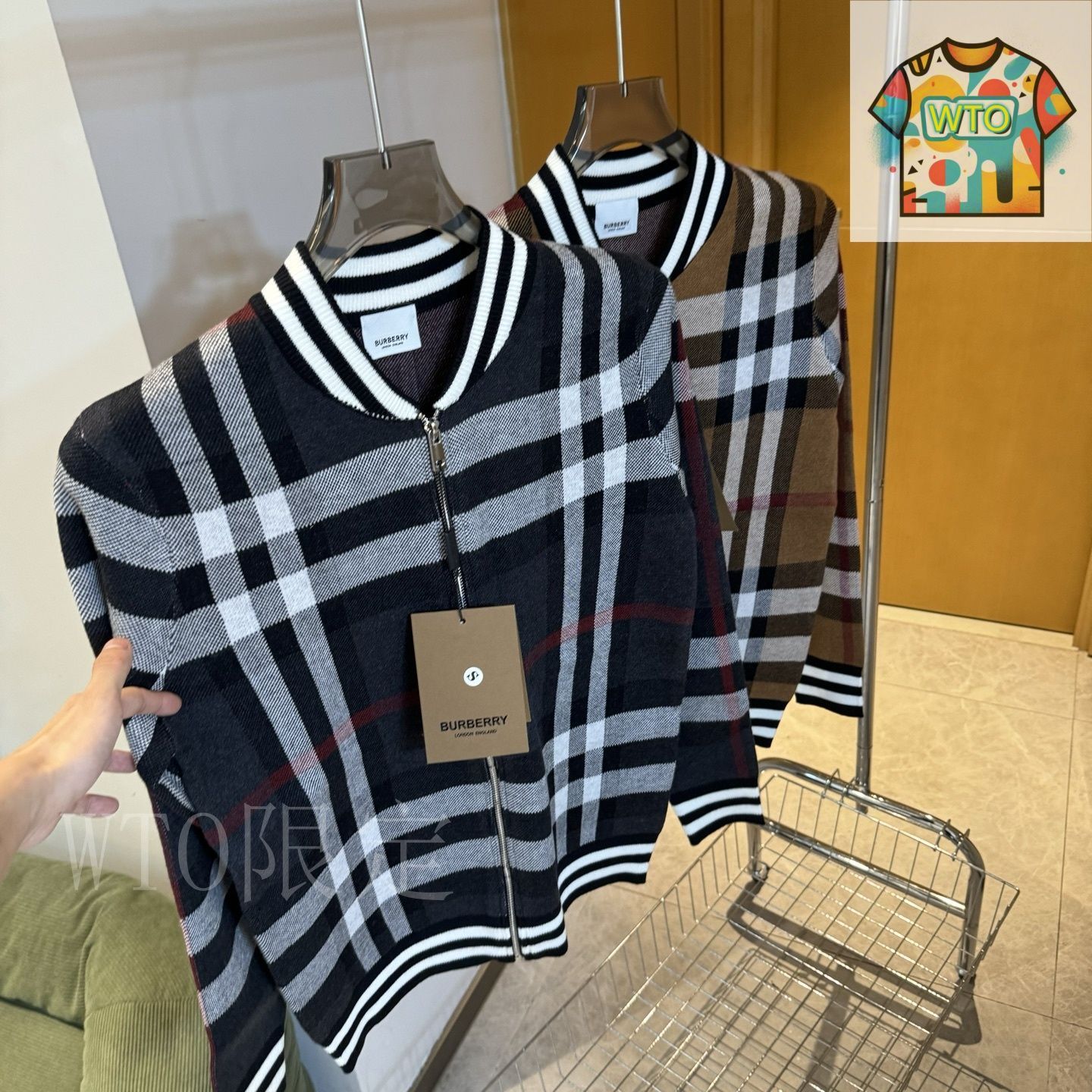 今日WTO】BURBERRY 25SS カラーブレンドストライプニット