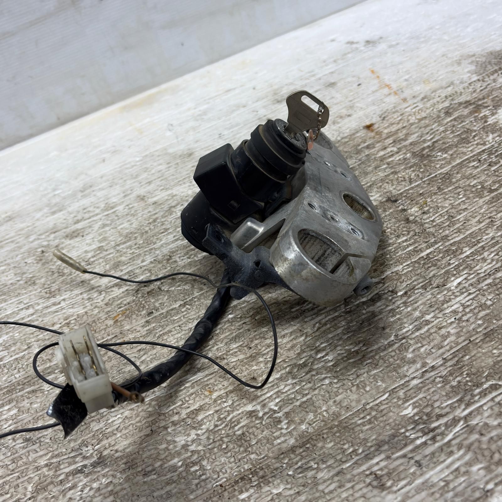 バリオス2 ZR250B