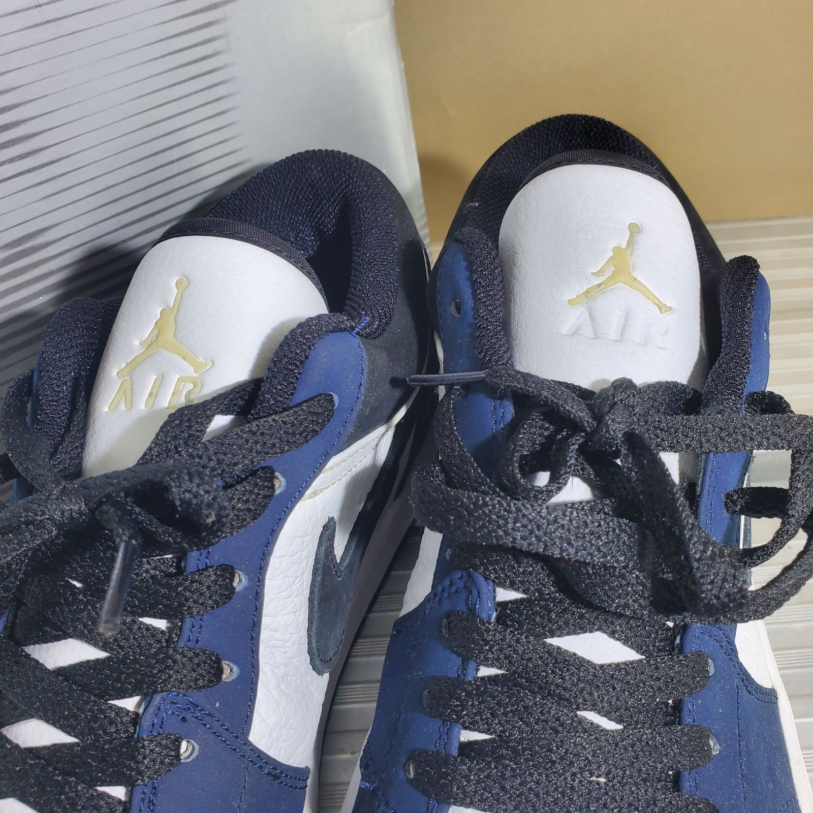 AIR JORDAN