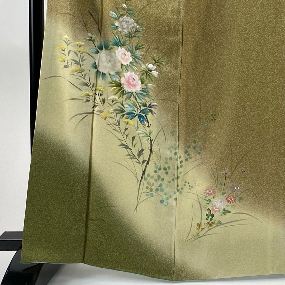 付下げ 身丈165.5cm 裄丈66.5cm M 袷 草花 金彩 ぼかし 黄土色 正絹 秀  