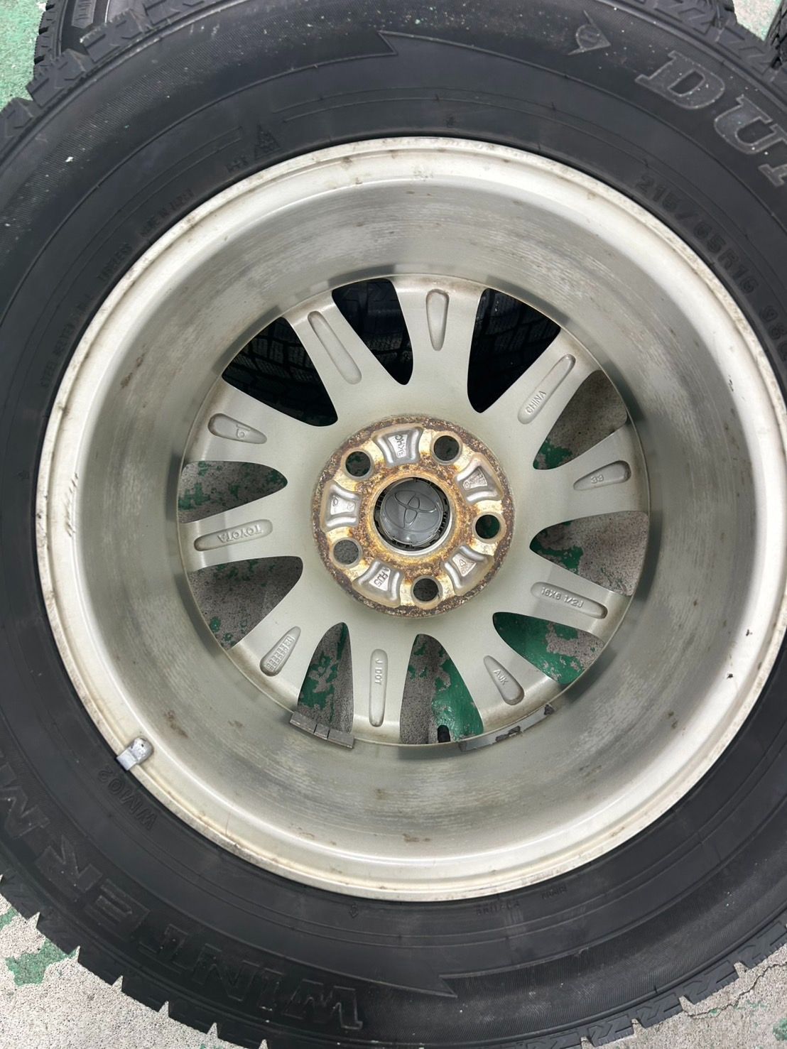 純正16インチアルミホイール＋DUNLOP