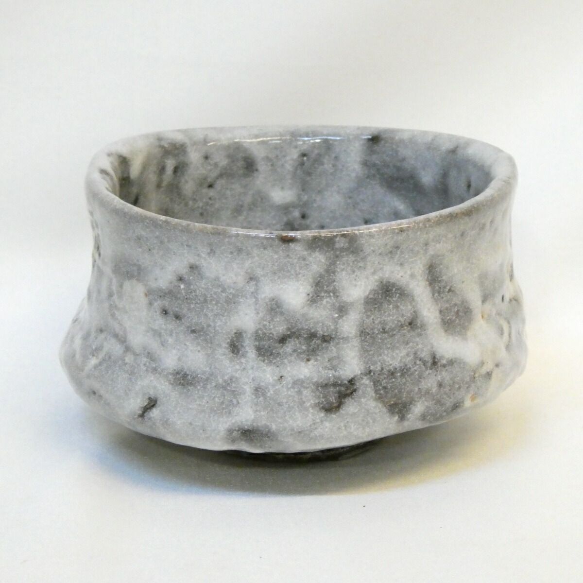 山口錠鉄　鼠志野茶碗　茶道具 八月の特売品】山口錠鉄作 鼠志野 茶碗 茶道具【中古 美品
