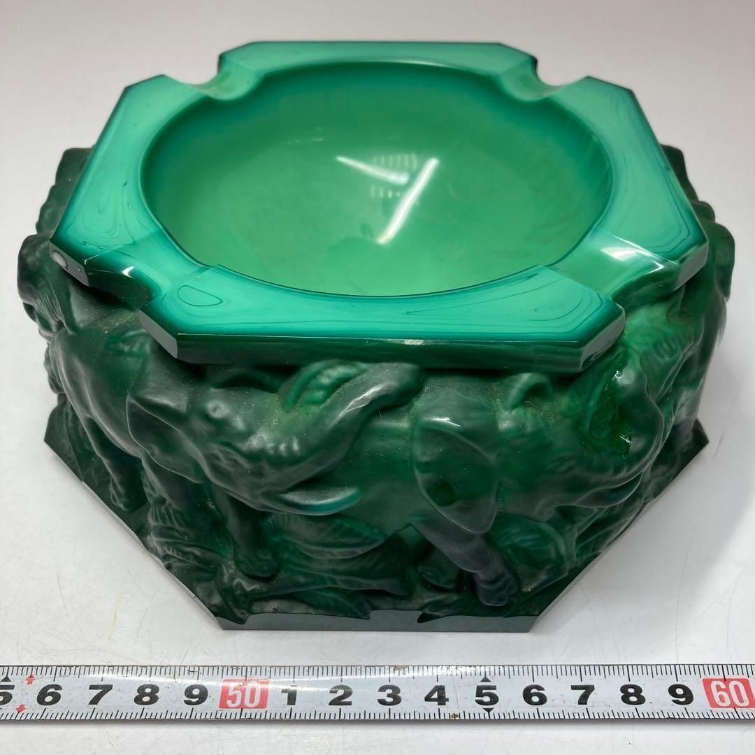 上緑ガラス 浮彫アッシュトレイ 3039g 横幅約18㎝ 東Y5-1201