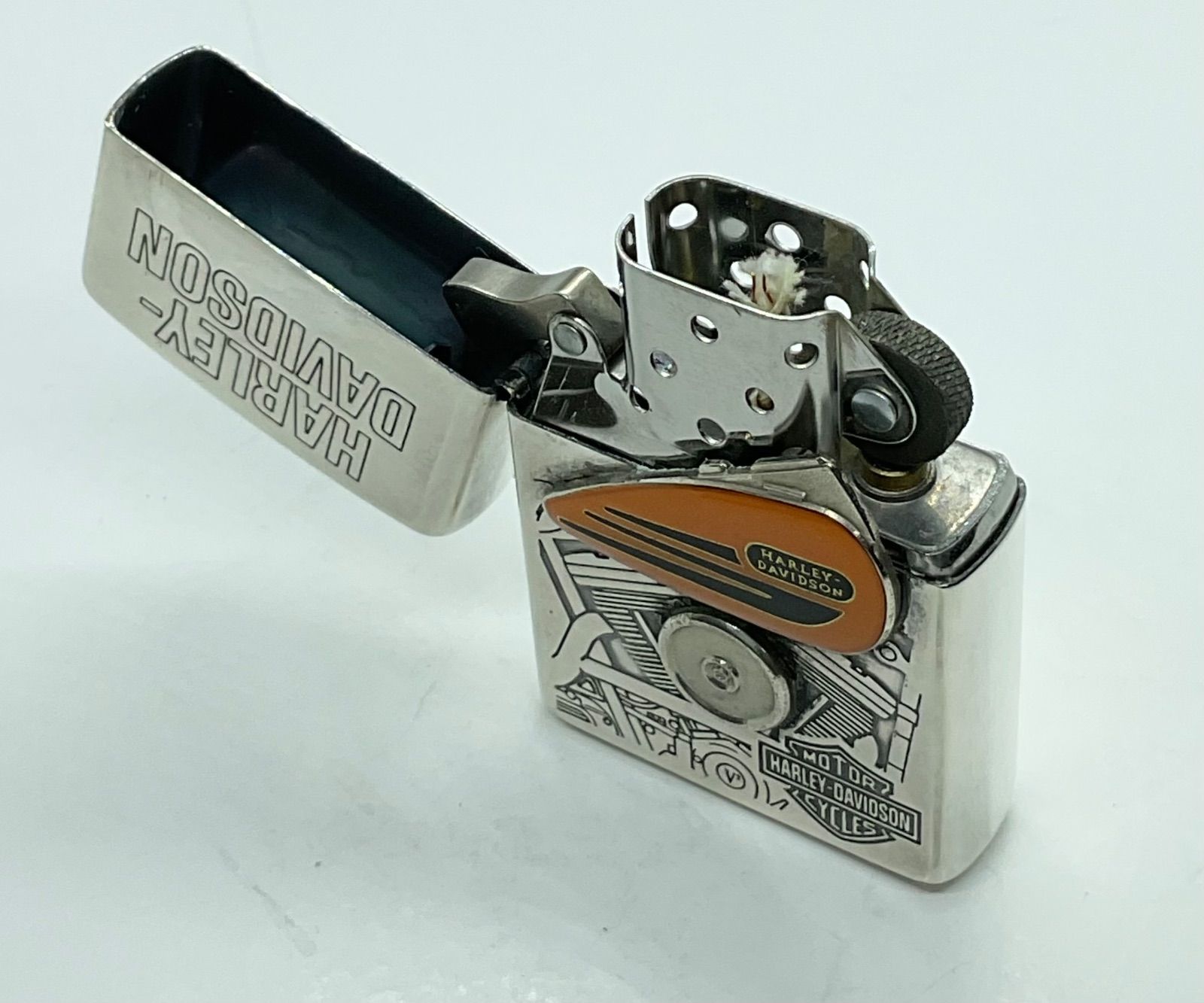ジッポーハーレーダビッドソン、　ビンテージ1995年？ ZIPPO ジッポー ハーレーダビッドソン 1995年製 タンクモチーフ