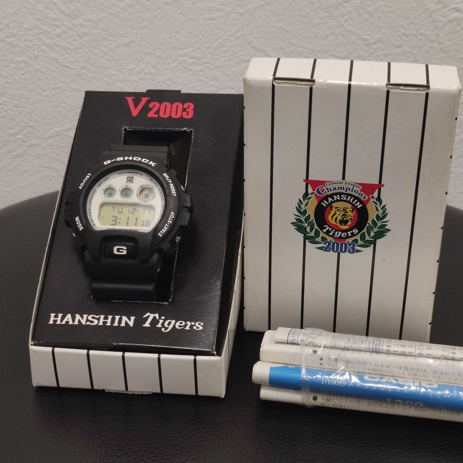 カシオ G-SHOCK 阪神タイガース 2003年 優勝記念限定 DW-6900 美品☆ G-SHOCK 阪神タイガース 2003優勝記念 DW-6900 稼働 箱