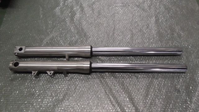 VT400S NC46 の フロントフォーク 1758861710