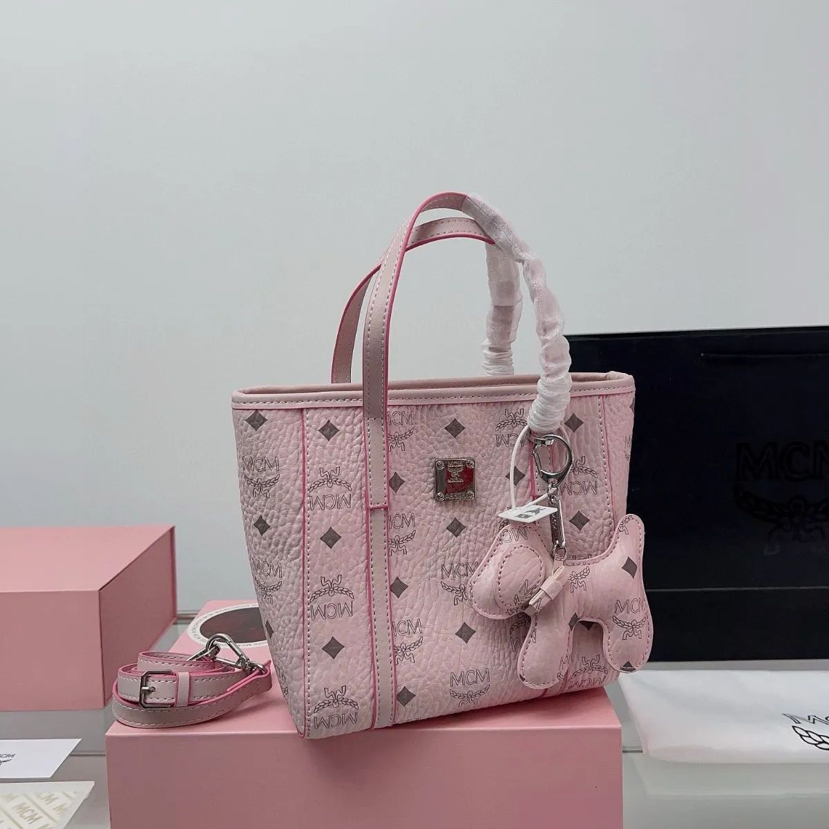 MCM エムシーエム ハンドバッグ ピンク ショルダーバッグ - メルカリ