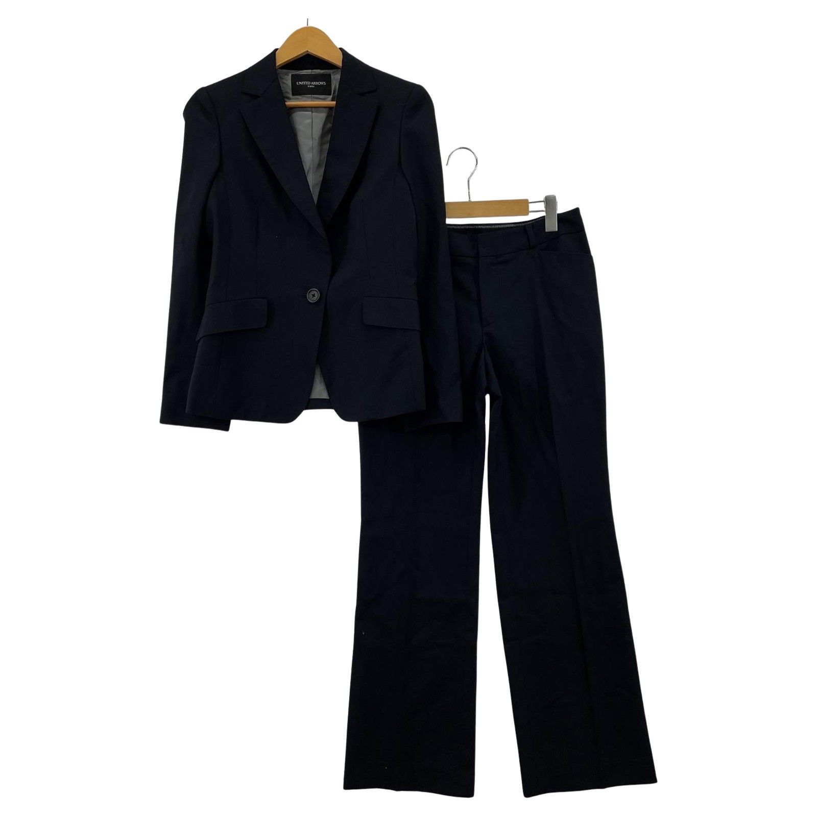 UNITED ARROWS ビジネススーツ ダークネイビー　上38、下40 UNITED ARROWS ビジネススーツ ダークネイビー上38、下40