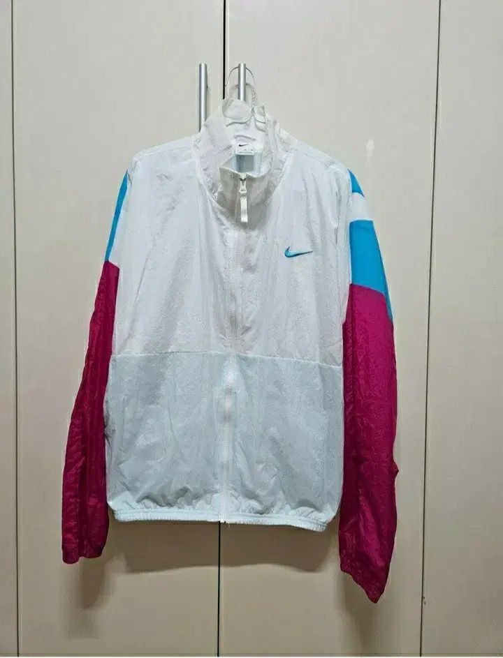 Nike(ナイキ） ビッグロゴ ジャケット 本物 (新品) ユニセックス