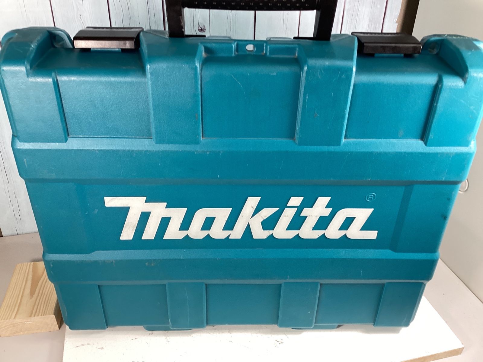 makita コードレス圧着機