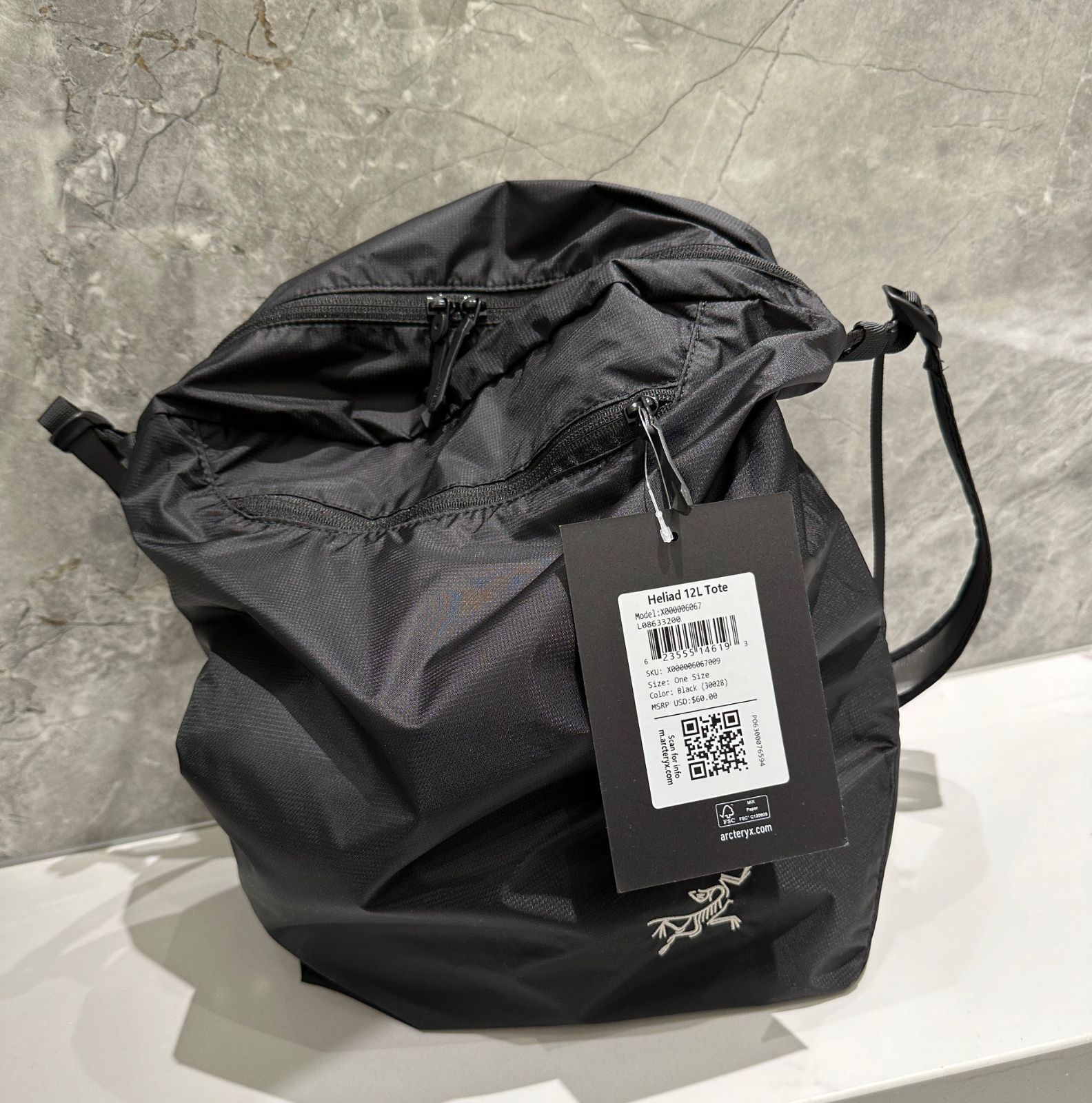 ARC'TERYX HELIAD 12L 多機能純色 ナイロン ショルダーバッグ斜めショルダーバッグハンドバッグ 男女兼用 ブラック