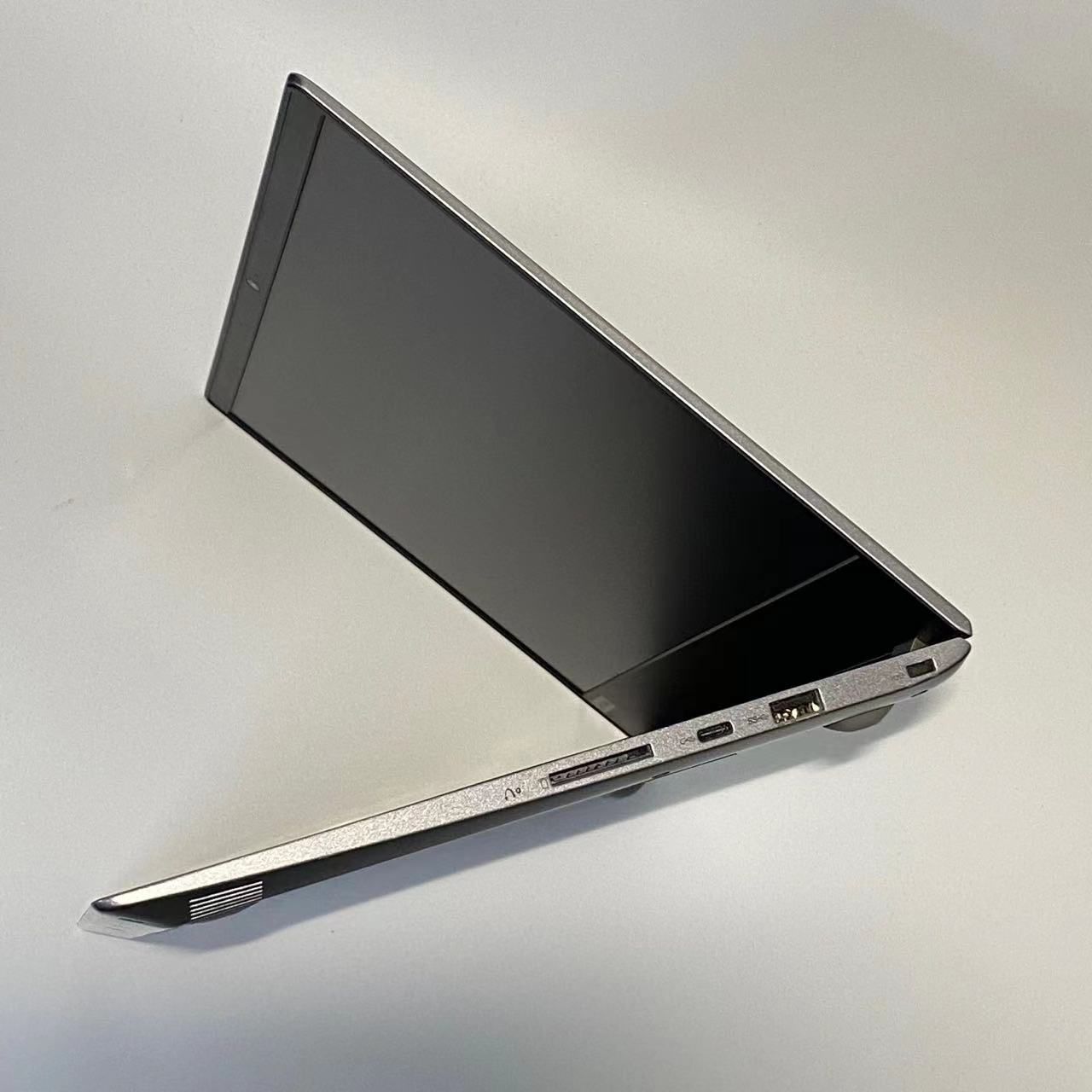 2203 ジャンク Lenovo V730-13 Core I3 7130U 8GB 簡易確認 部品取りに