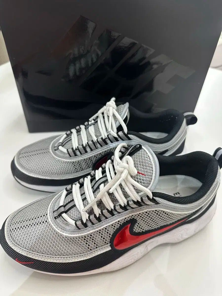 NIKE(ナイキ) エアズーム スピリドン 260