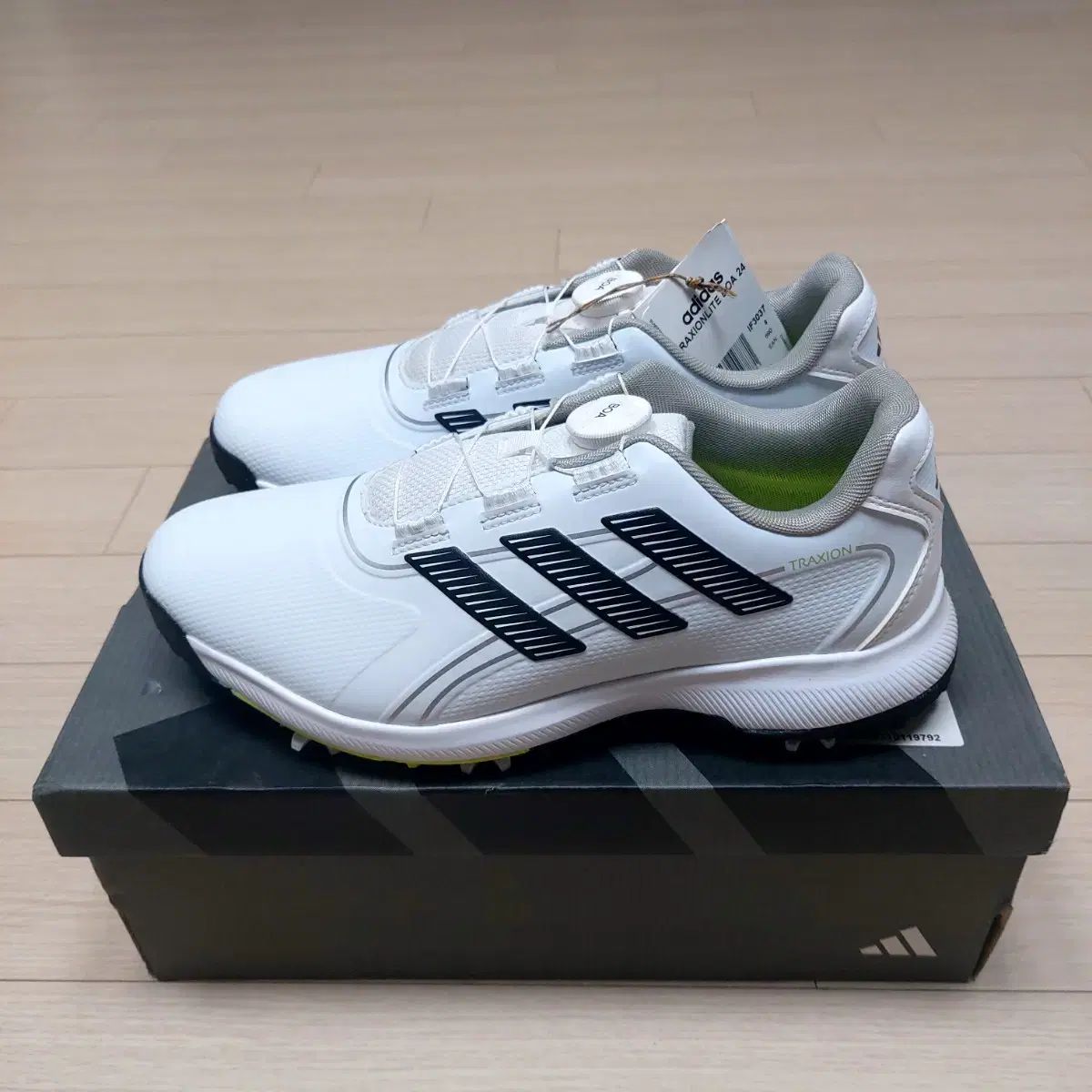 新品*2103/27cm♪♪アディダス ゴルフ スパイクレス トラクション 新品*2103/27cm♪♪アディダス ゴルフ スパイクレス トラクション