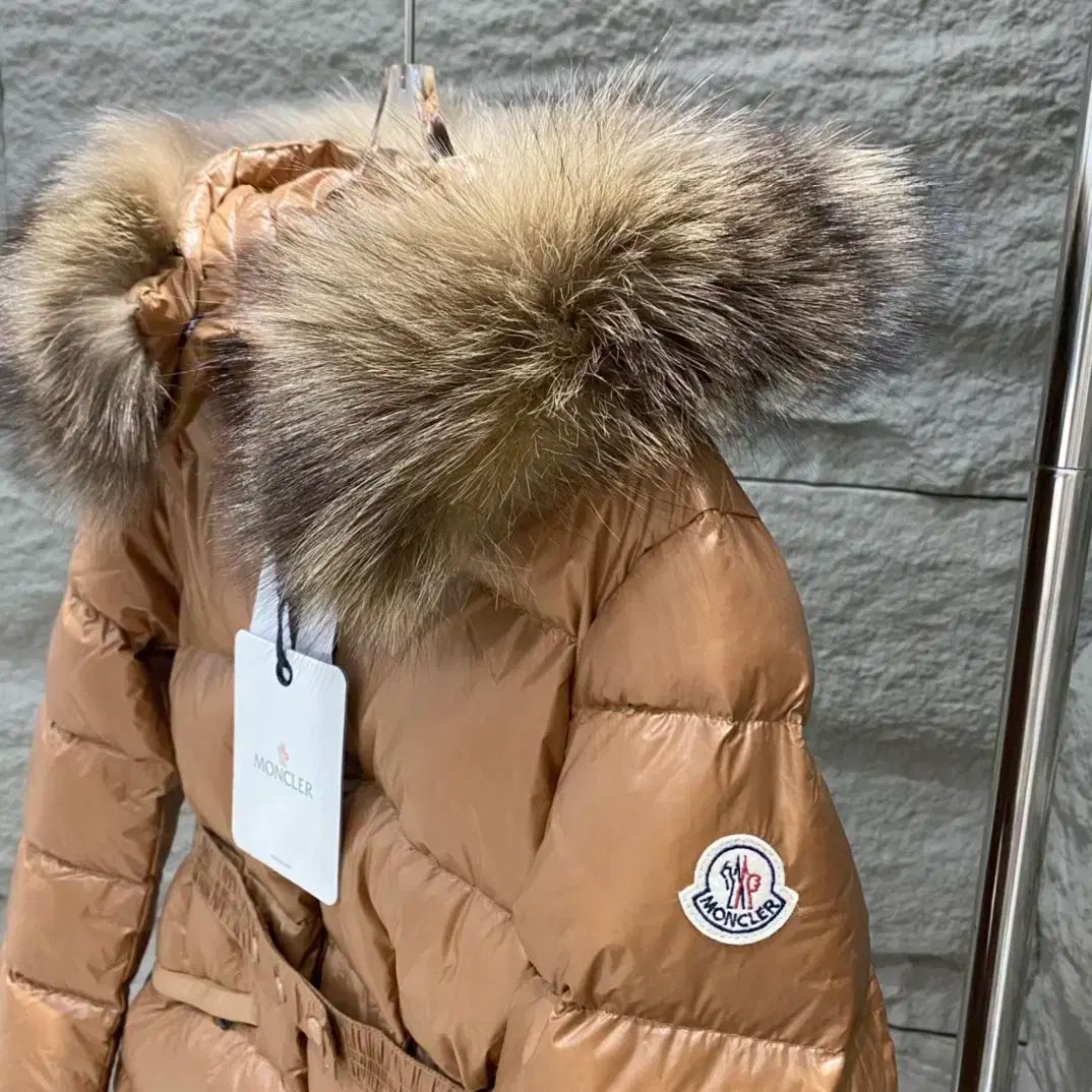 MONCLER(モンクレール) レディース カジュアル ロゴ 茶色 ダウン