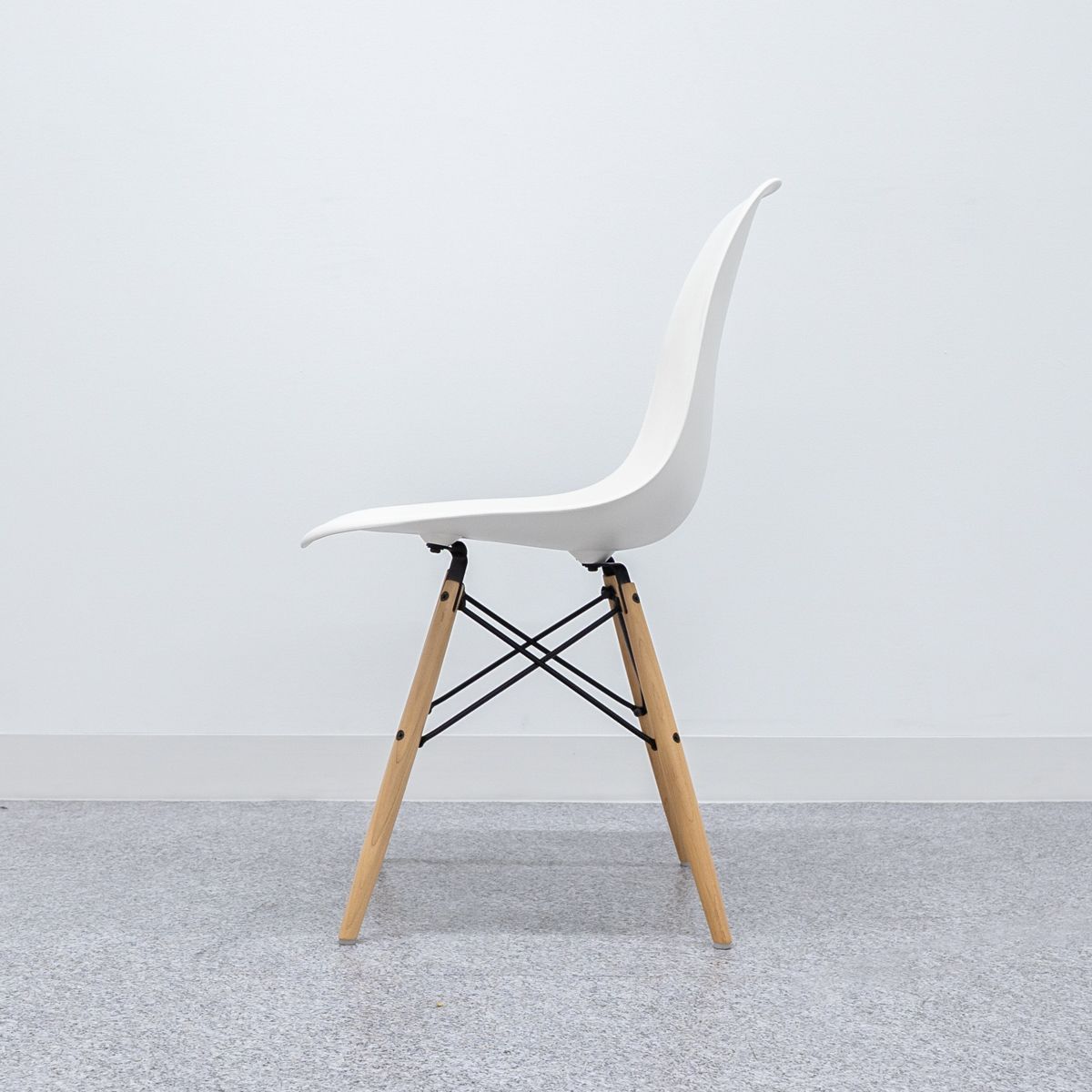 Herman トップ Miller イームズプラスチックシェルチェア ホワイト 美