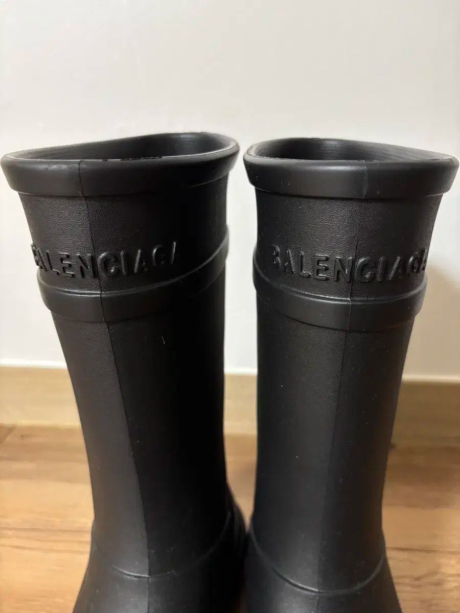 BALENCIAGA バレンシアガ