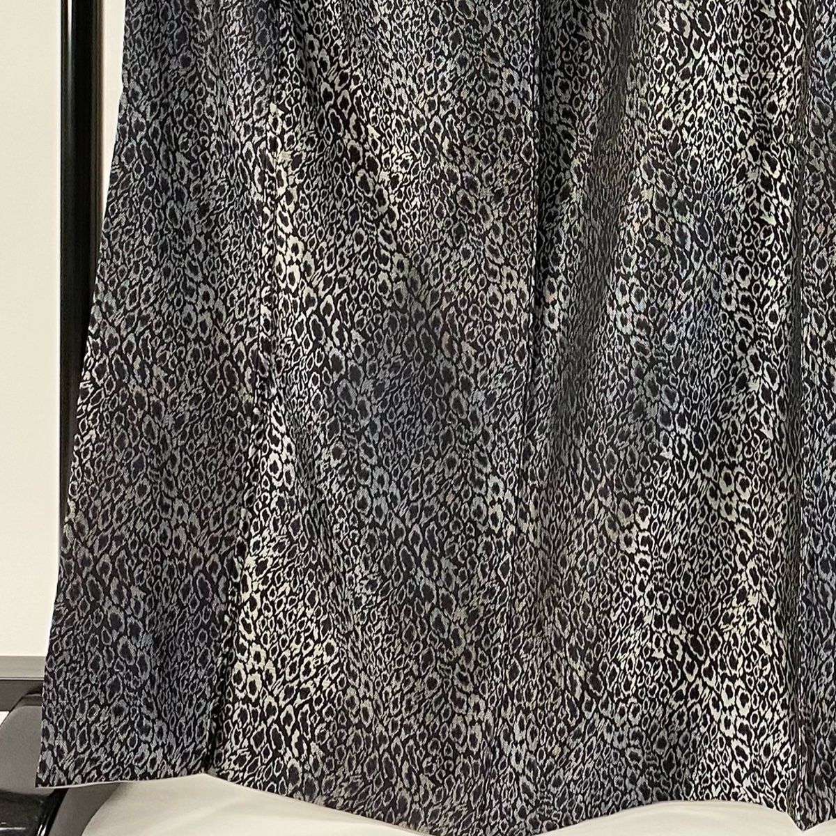 お召 身丈166.5cm 裄丈68cm L 袷 やまと 豹柄 黒 正絹