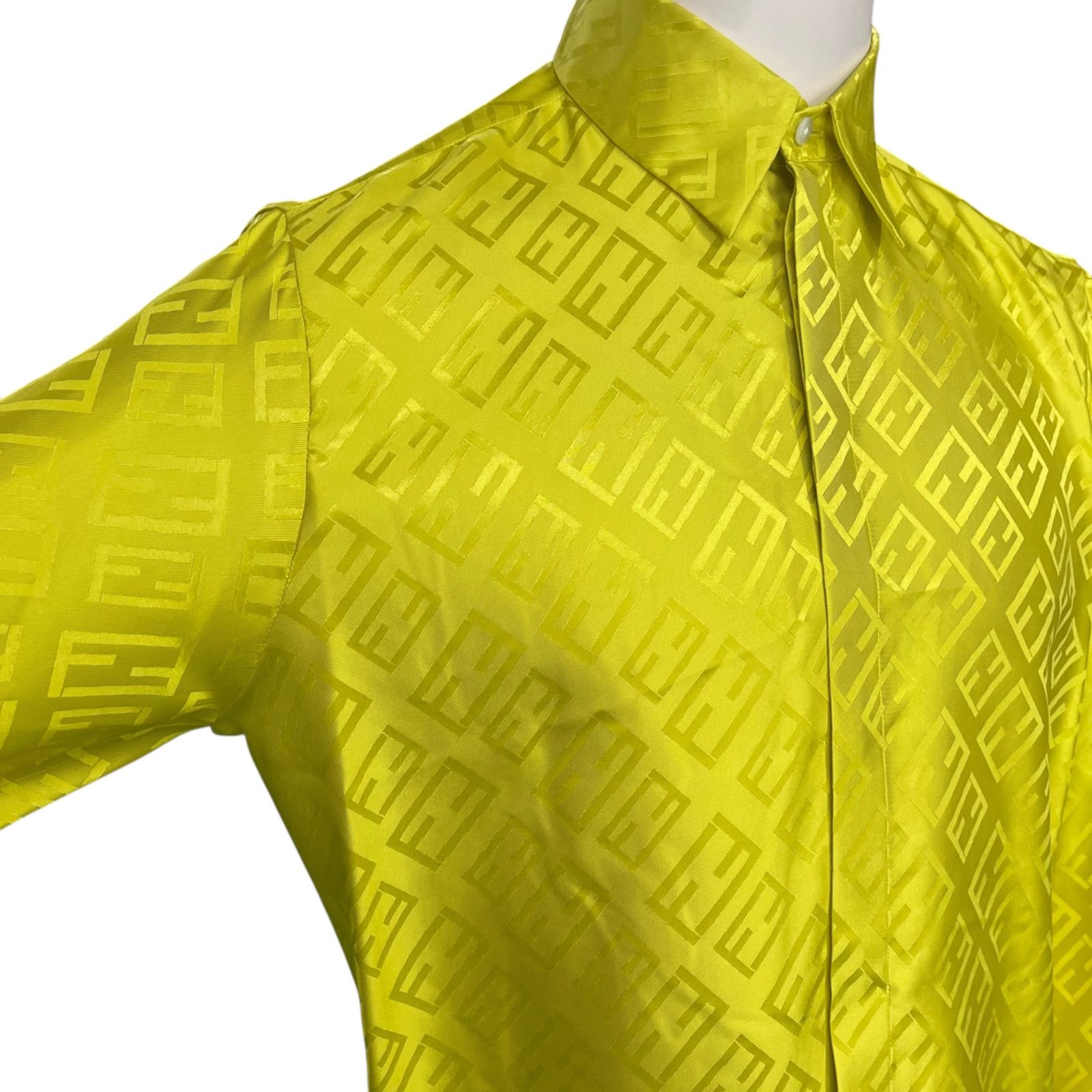 ○未使用 フェンディ FENDI シャツ シルク100 FF ズッカ柄 38、M
