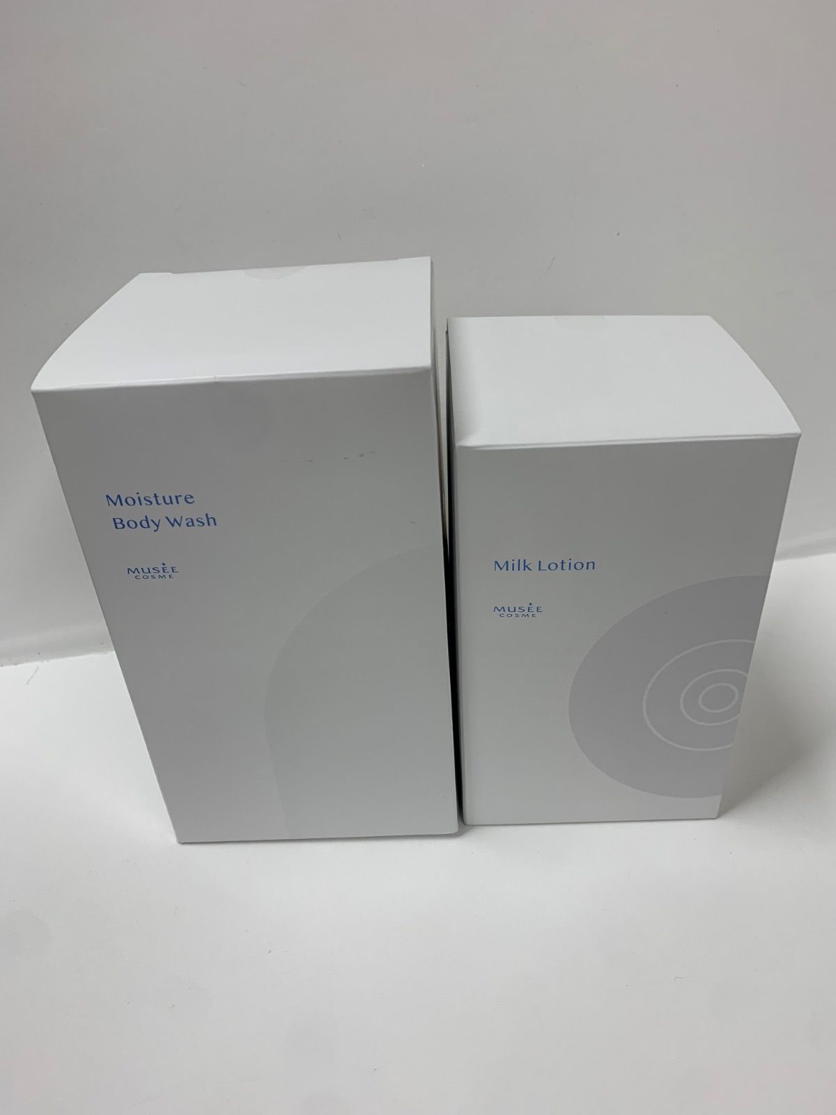 W1035 MUSEE COSME ミュゼコスメ ミルクローション 300mL 1点