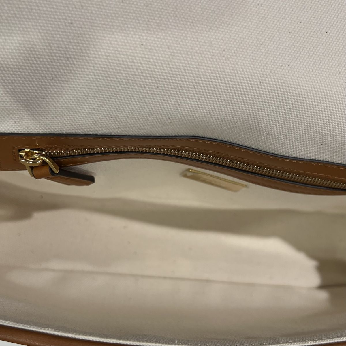 Fendi フェンデ ズッカ柄 2WAYショルダーバッグ マンマバケット キャンバス ベージュ系 25019655 SA WWW_MORNINGWALKER_COM