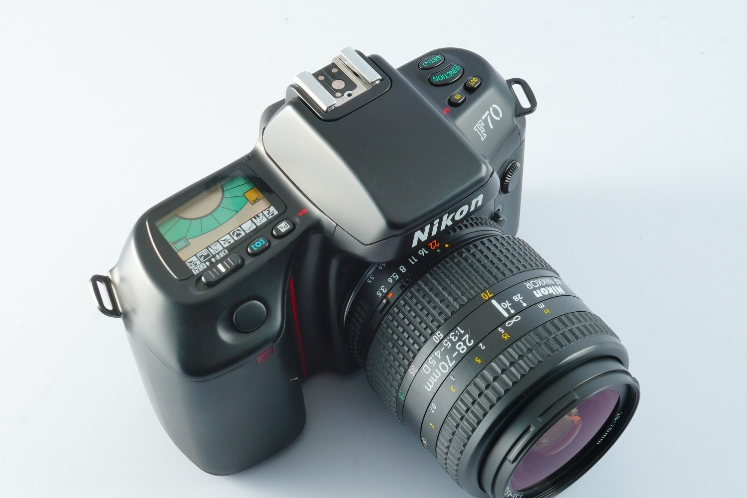 Nikon ニコン F70 (N70) + AF NIKKOR 28-70mm F/3.5-4.5 D AF フィルム