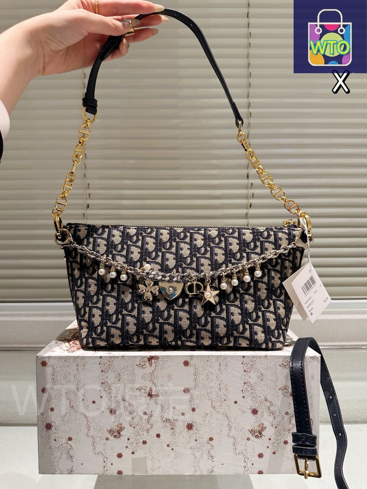 【上品★実用的】Dior スター チェーン ホーボーバッグ 24SS☆ミニマムで実用的♡】DIORstar ホーボーバッグ (Dior