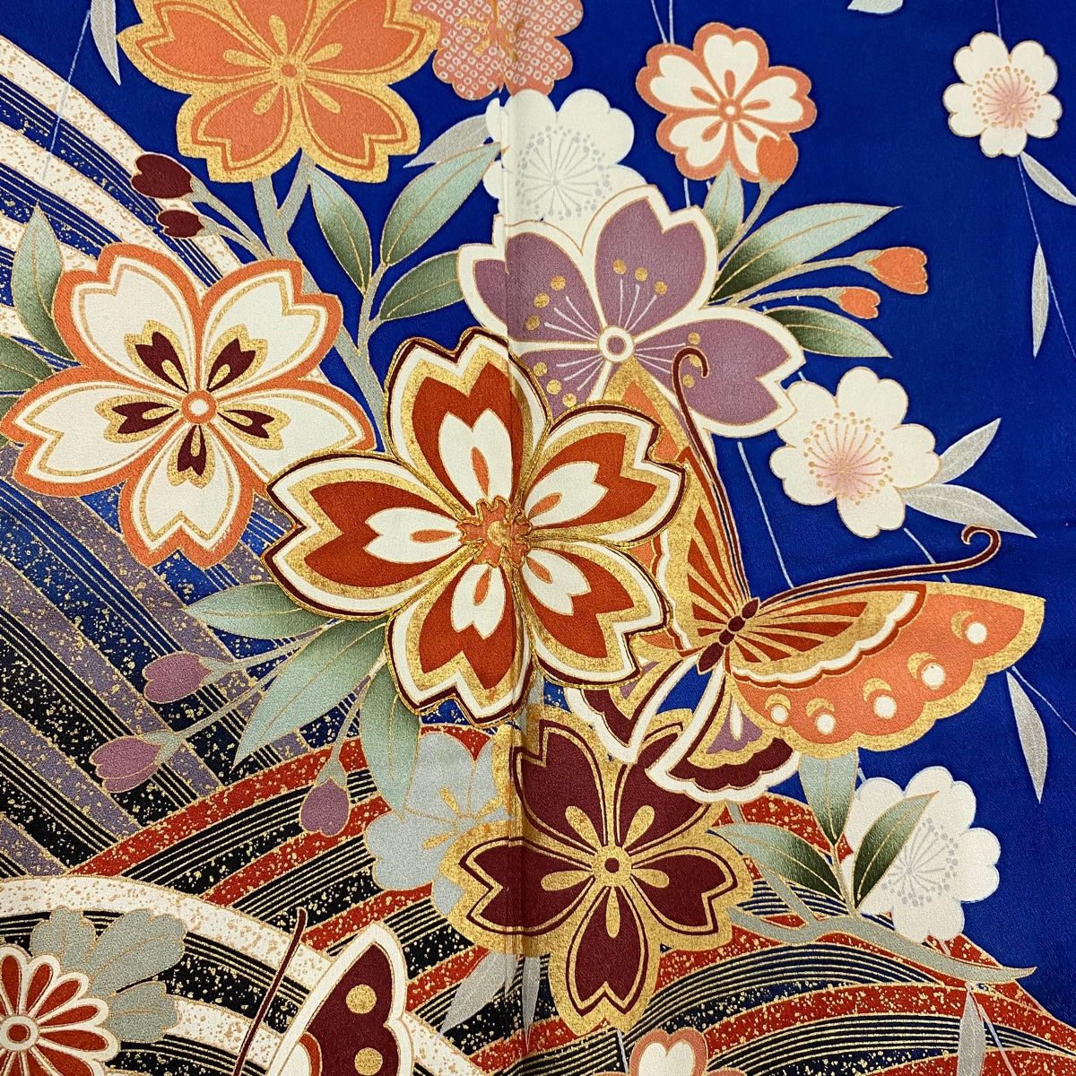 振袖 身丈155.5cm 裄丈66cm M 袷 桜 蝶 金彩 金糸 青 正絹 秀品