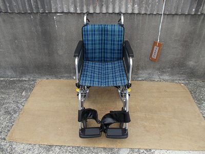 TS-25-0609-07 一部地域を除き 介助式車椅子スキット SKT-2