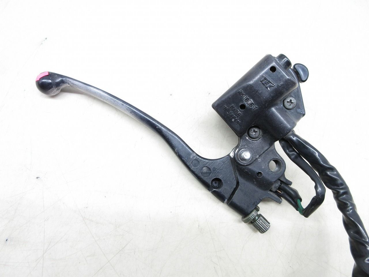 クラッチレバーホルダー