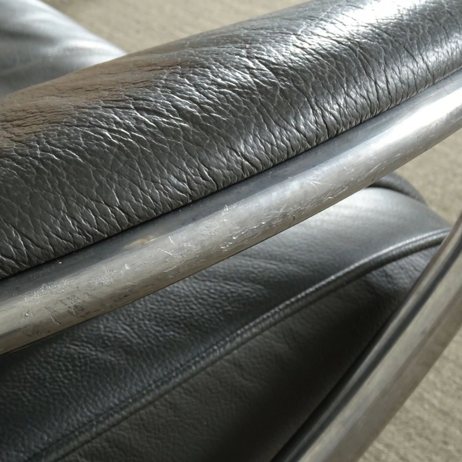 リクライニングチェア 本革