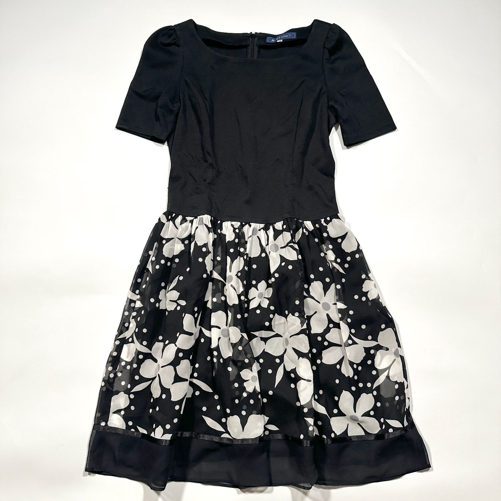 新品未使用⭐︎M'S GRACY 花柄膝丈ワンピース 38 レース花柄ワンピース 膝丈 半袖 38 黒 オフホワイト ブラック