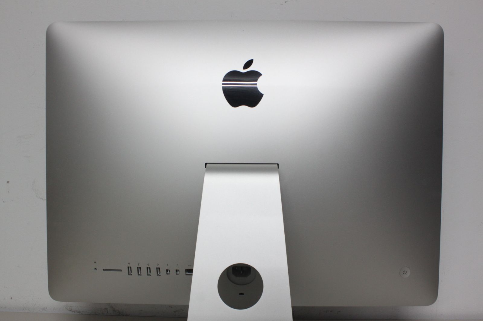 iMac（Retina 4K,21.5-inch,2015）1TB/8GB〈MK452J/A〉⑥ iMac（Retina 4K,21.5-inch,2015）1TB/8GB〈MK452J/A〉⑥