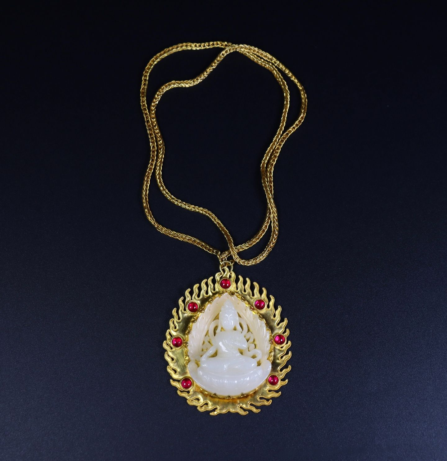 旧家蔵出し 和田玉細密彫 羊脂玉 透空彫 包銀 觀音菩薩像紋 仏像 仏牌 玉佩 ペンダント 古美術品 収集家