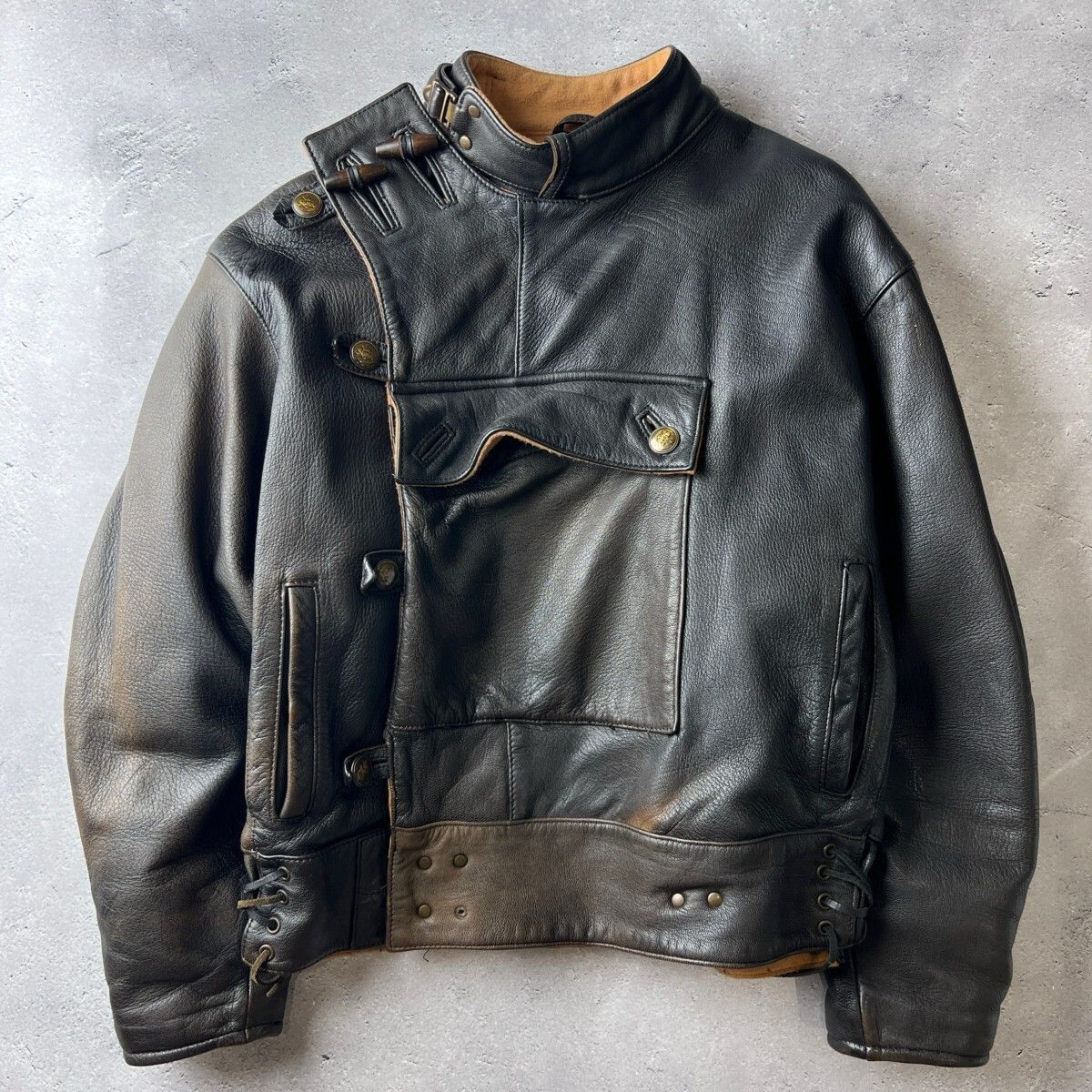 名作 K'S LEATHER by KADOYA カドヤ Swedish Army motorcycle jacket スウェーデン軍 アーミー ジャケット  レザー ライダース XL メンズ LL 黒 ブラック 本革 ゴートスキン ヴィンテージ archive - メルカリ