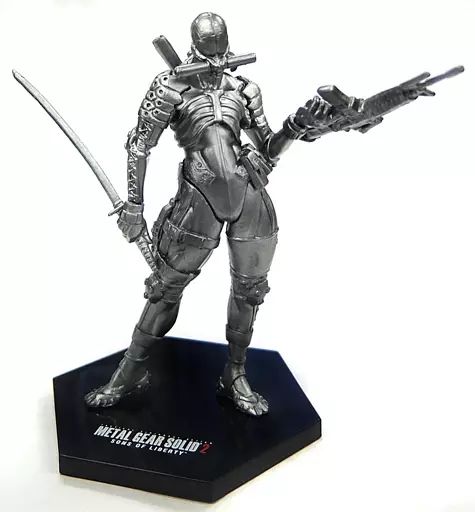 【送料込み・箱無】L GEAR SOLID2 雷電　フィギュア 雷電 フィギュア コナミフィギュアコレクション METAL GEAR