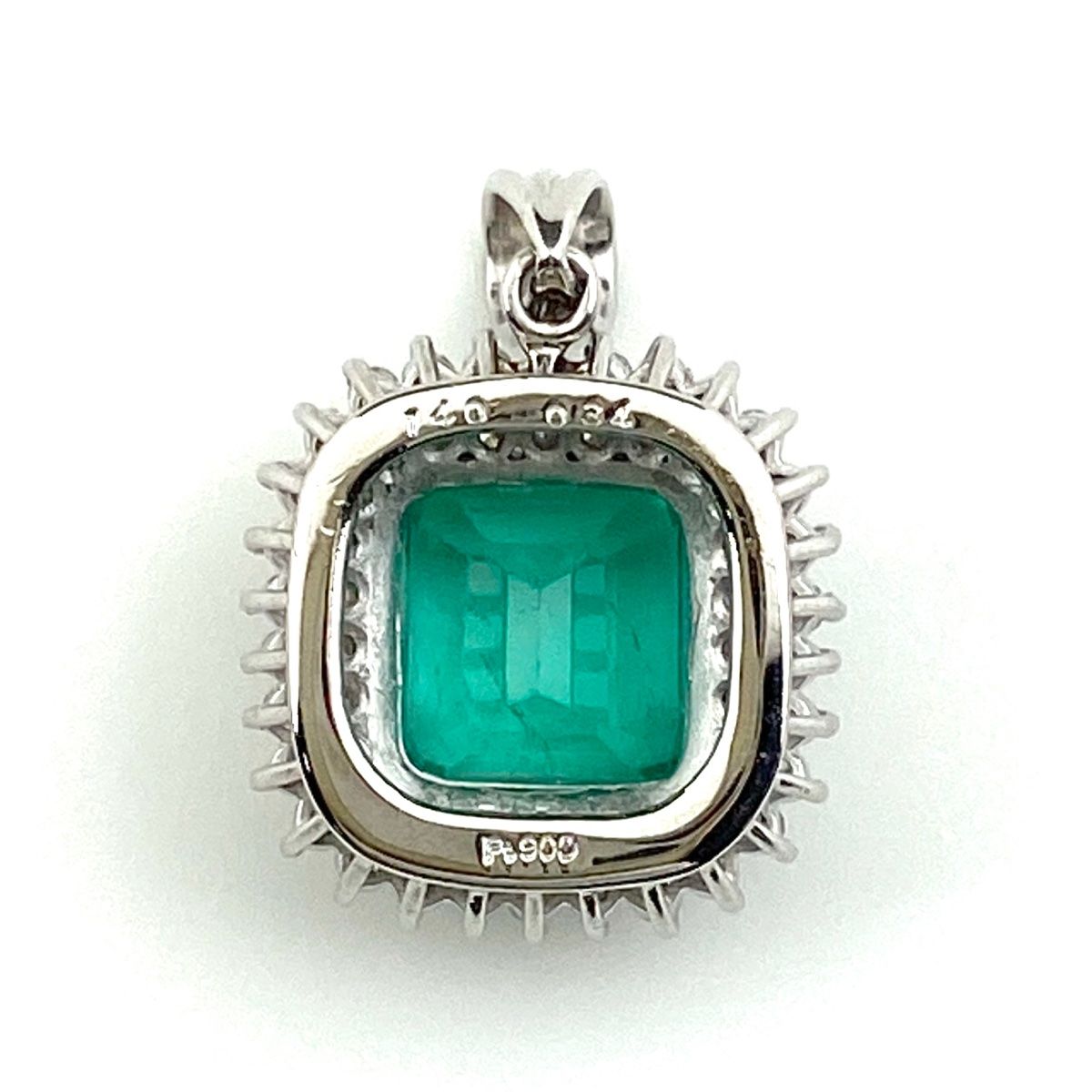 pt900 エメラルド トップ