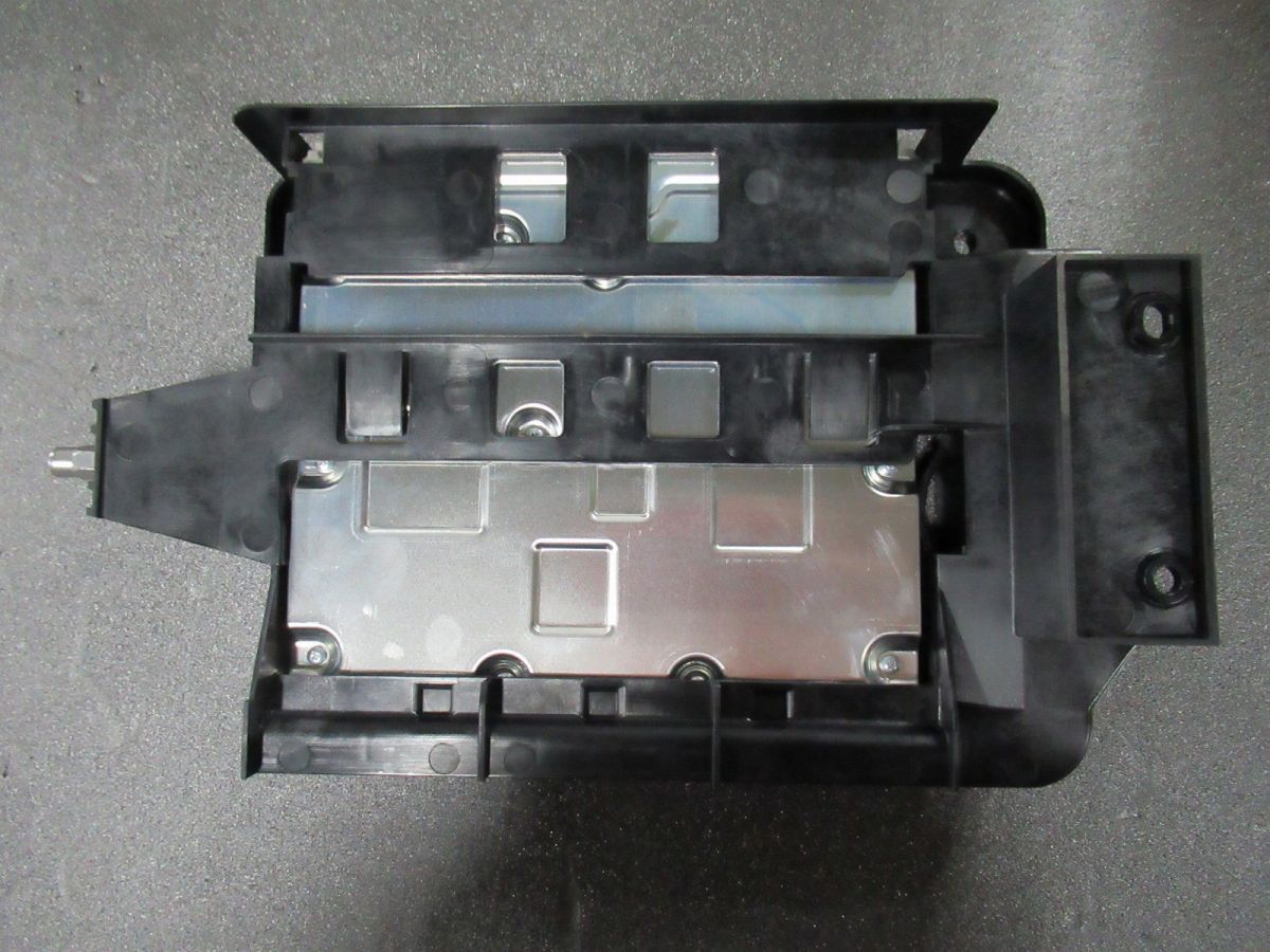 フォルクスワーゲン VW 2015年式 AU AUCPT ゴルフ ゴルフ7 純正 テレビチューナー TVチューナー 地デジチューナー 8V0919129B