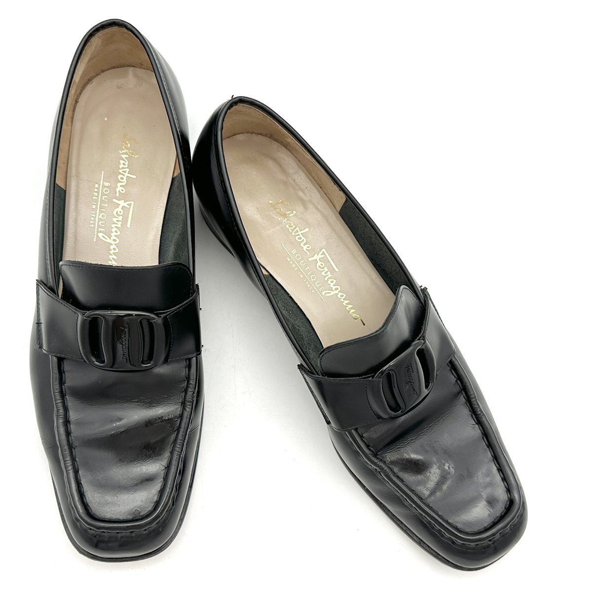 Ferragamo ローファー 本革 ブランドロゴ スクエアトゥ ブラック