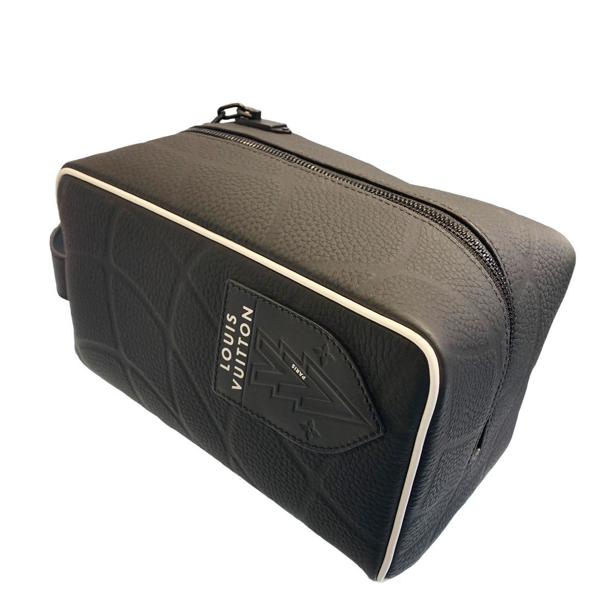 中古】 LOUIS VUITTON ルイ・ヴィトン クローク・ドップキット M81849 