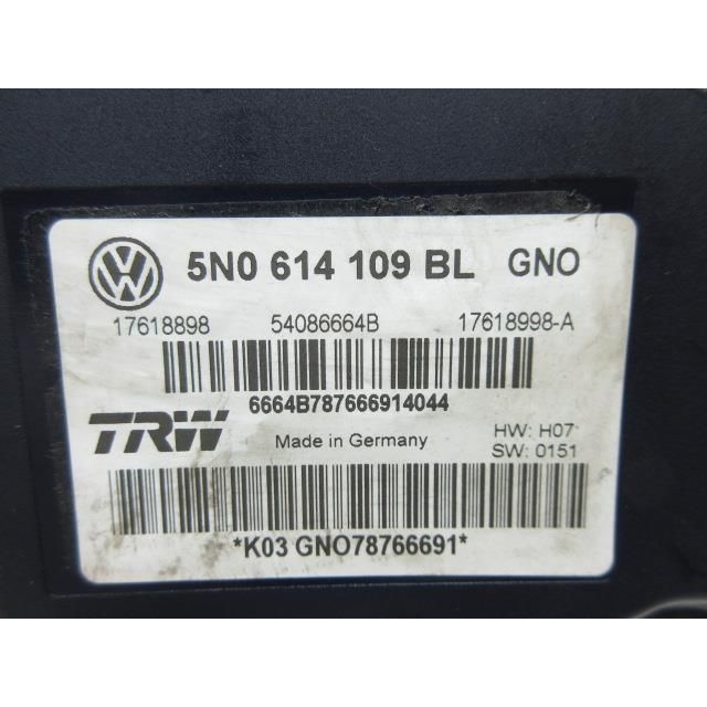 26年 アウディ Q3 8UCCZF 2.0TFSIクワトロ 4WD ABSアクチュエーター 5N0614109BL 180510 4447 FFCRYSTALESIA_COM