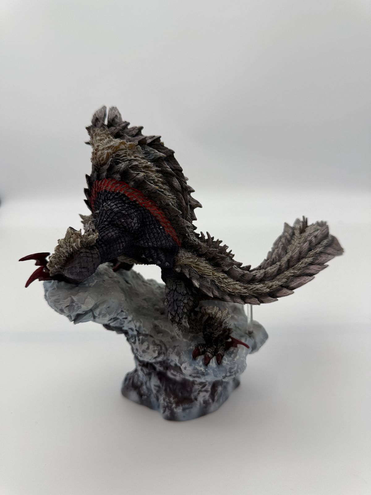 美品 カプコンフィギュアクリエイターズモデル 獄狼竜ジンオウガ亜種
